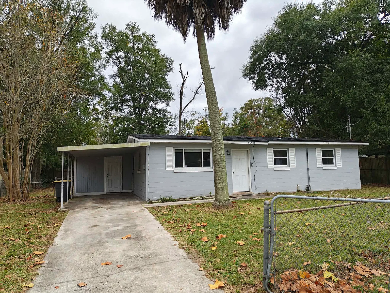 3 bed, 975 sqft, $1,390 — Photo 1