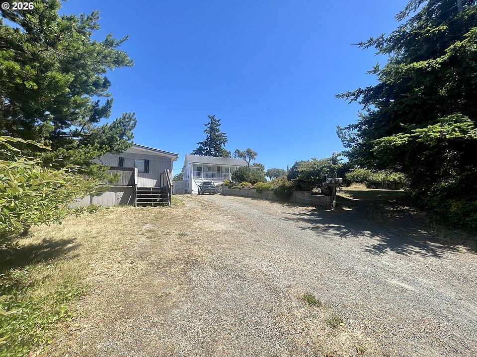 1st image of 2519 Everett Ave