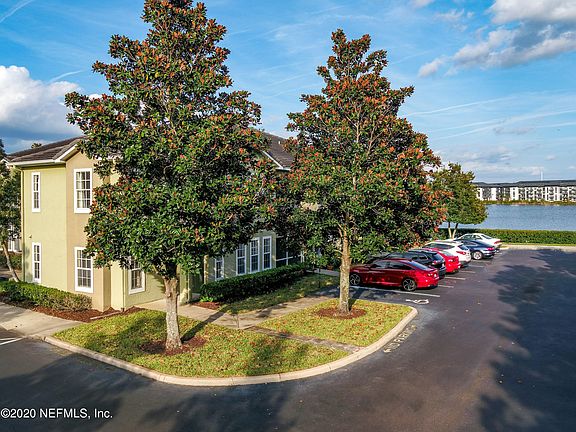 3rd image of 10075 N GATE Parkway #1805