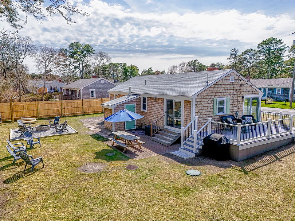 1st image of 26 Beachplum Ln