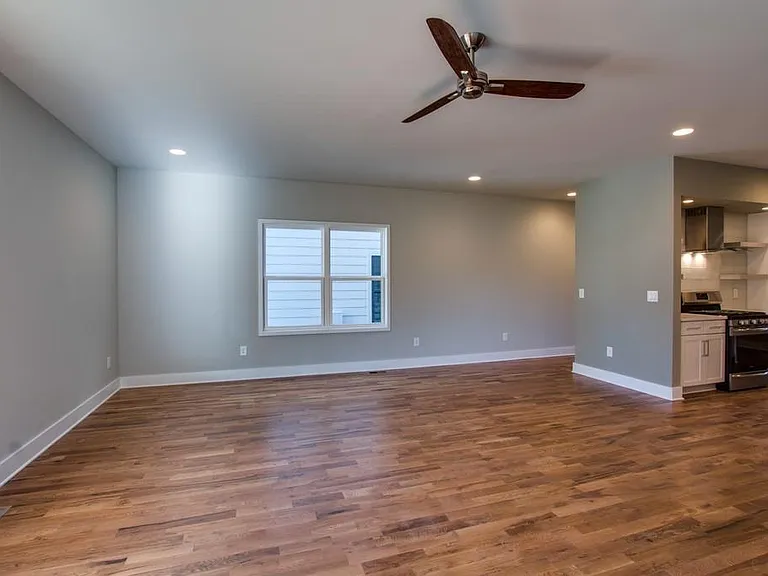 2153A Rock City St — Photo 2