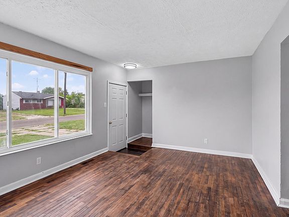 4th image of 6217 Otoole Ln