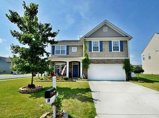 10901 Sand River Ct, Davidson, NC 28036