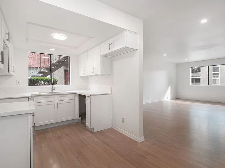 1169 Rosedale Ave #101 — Photo 7