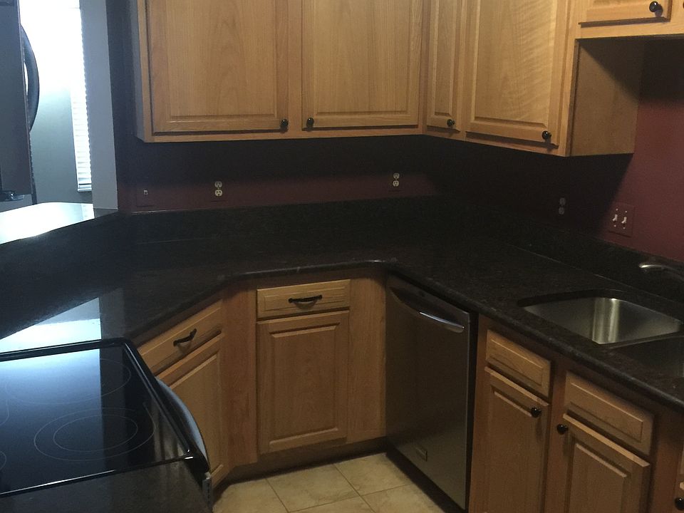 1st image of 221 Oakbrooke Dr #6-2-20