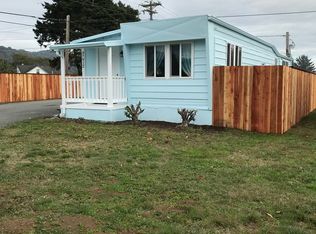 97912 Marks Ln, Brookings, OR 97415