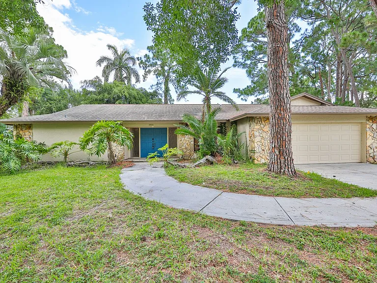 2823 Heron Pl — Photo 1