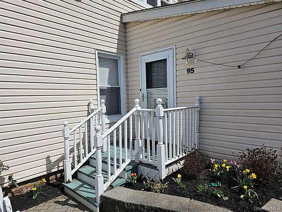 Private Entrance (Will be painted)