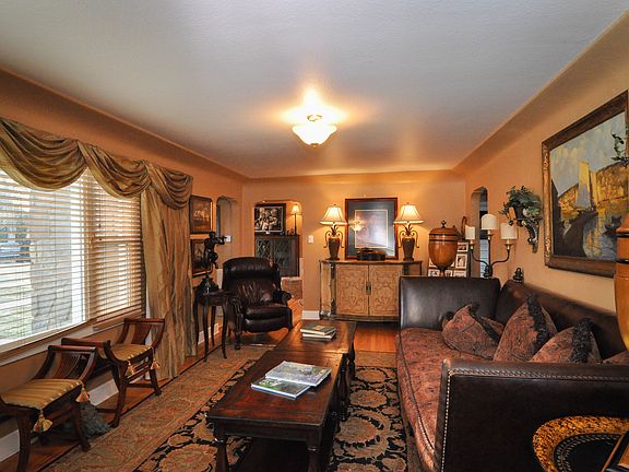 3rd image of 2028 N Royer St