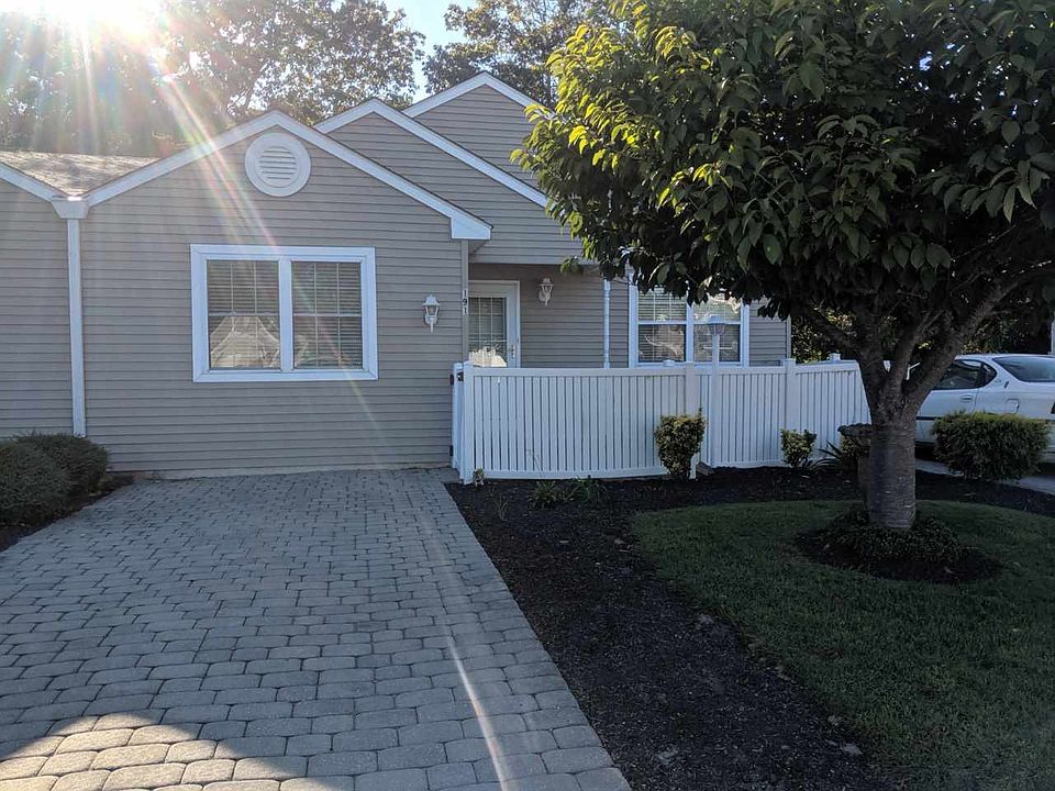 1st image of 191 Lee Ln #191