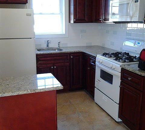 2nd image of 560 67th St #5