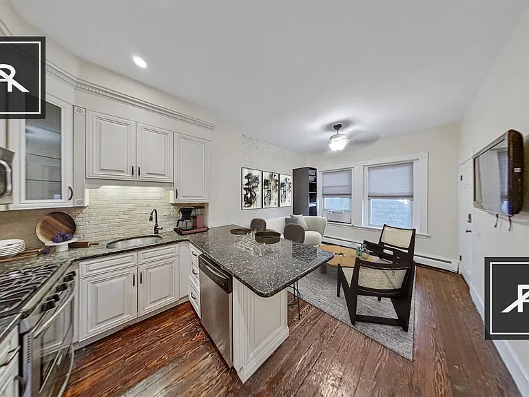 4 Carmel St #1 — Photo 3