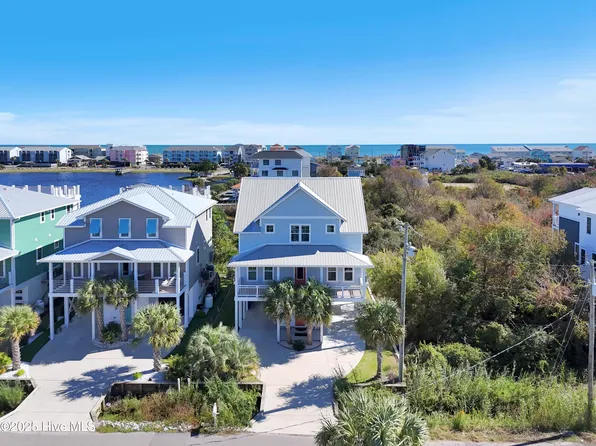 611 Third Street S, Carolina Beach, NC 28428
