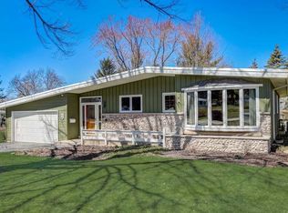 19140 Brookdale Dr, Brookfield, WI 53045