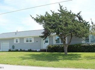 207 S Charlotte Ave, Atlantic Beach, NC 28512