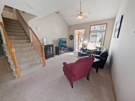 3rd image of 6855 Woodland Ave Unit 1101
