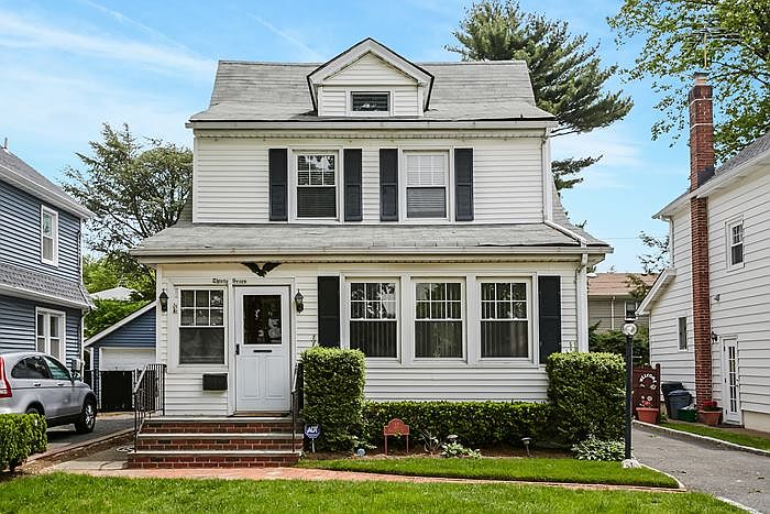 1st image of 37 Prescott St