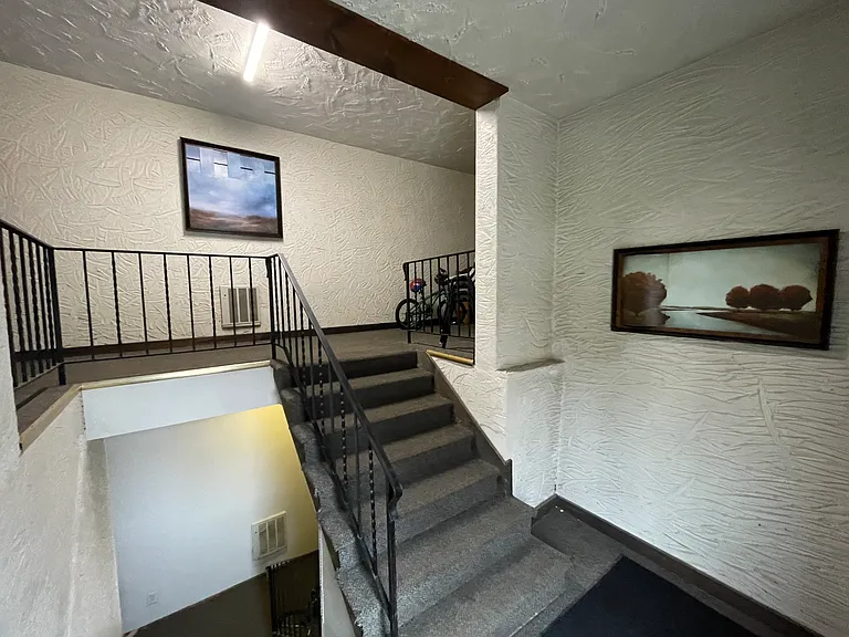 920 3rd Ave S #5 — Photo 9