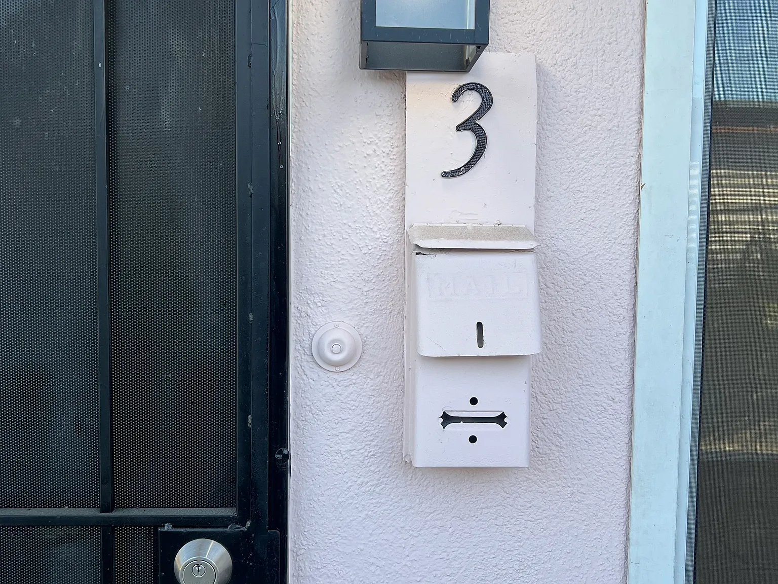 2 bed, 900 sqft, $2,300 — Photo 2