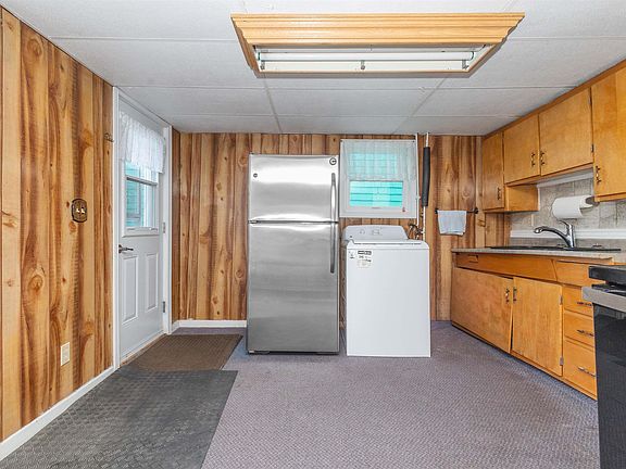 2nd image of 18 Lorway St