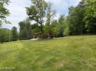 542 Whitman Hollow Rd, La Follette, TN 37766