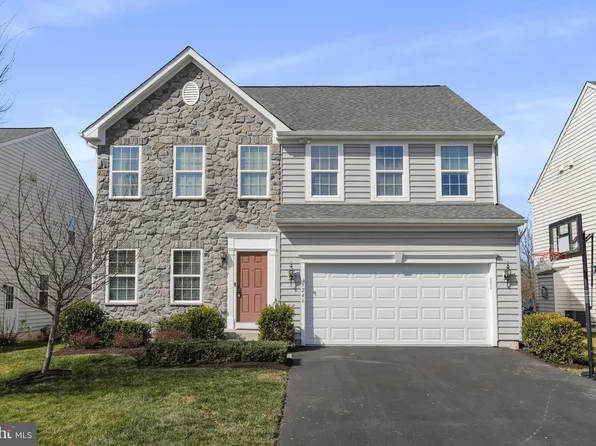 9246 Helmsdale Pl, Hagerstown, MD 21740