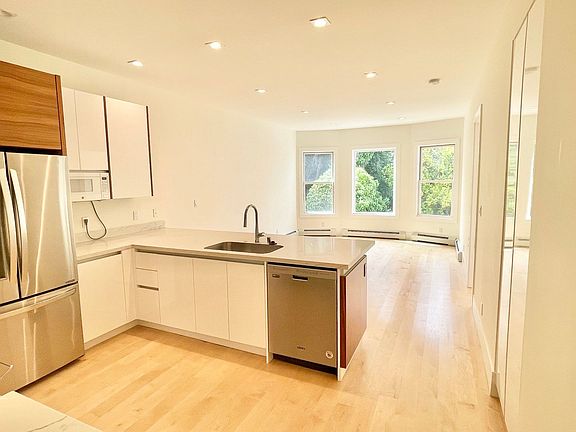 2nd image of 1263 Jackson St #0