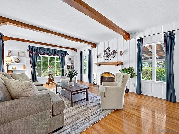 2nd image of 4307 Vista Way