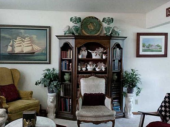 3rd image of 85 Flax Dr