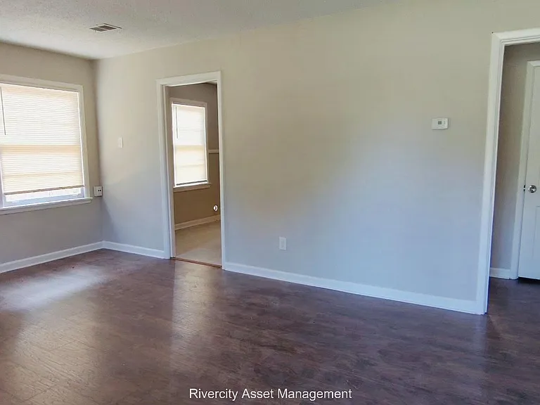 3152 Ford Rd — Photo 4