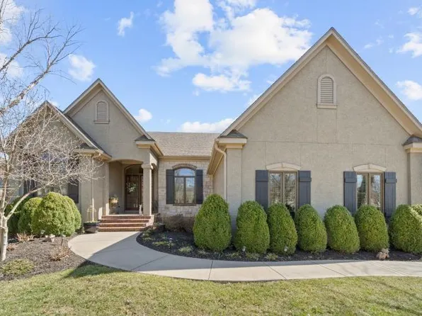 14103 Mohawk Rd, Leawood, KS 66224