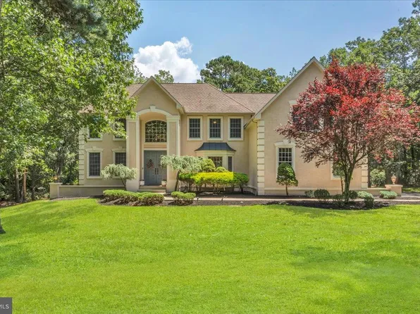 43 Constitution Dr, Southampton, NJ 08088