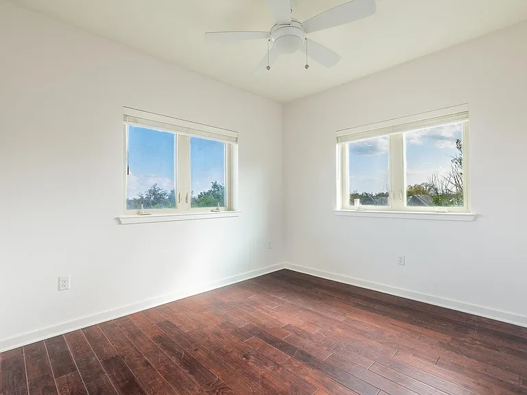 6700 Menchaca Rd #22 — Photo 11