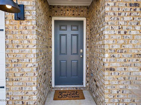 4th image of 5014 Fox Glen Dr