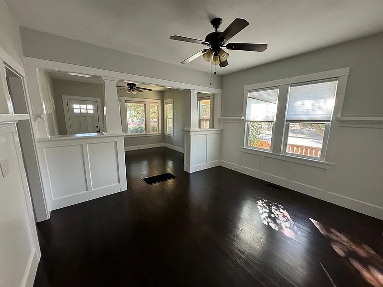 498 Johnston St — Photo 10