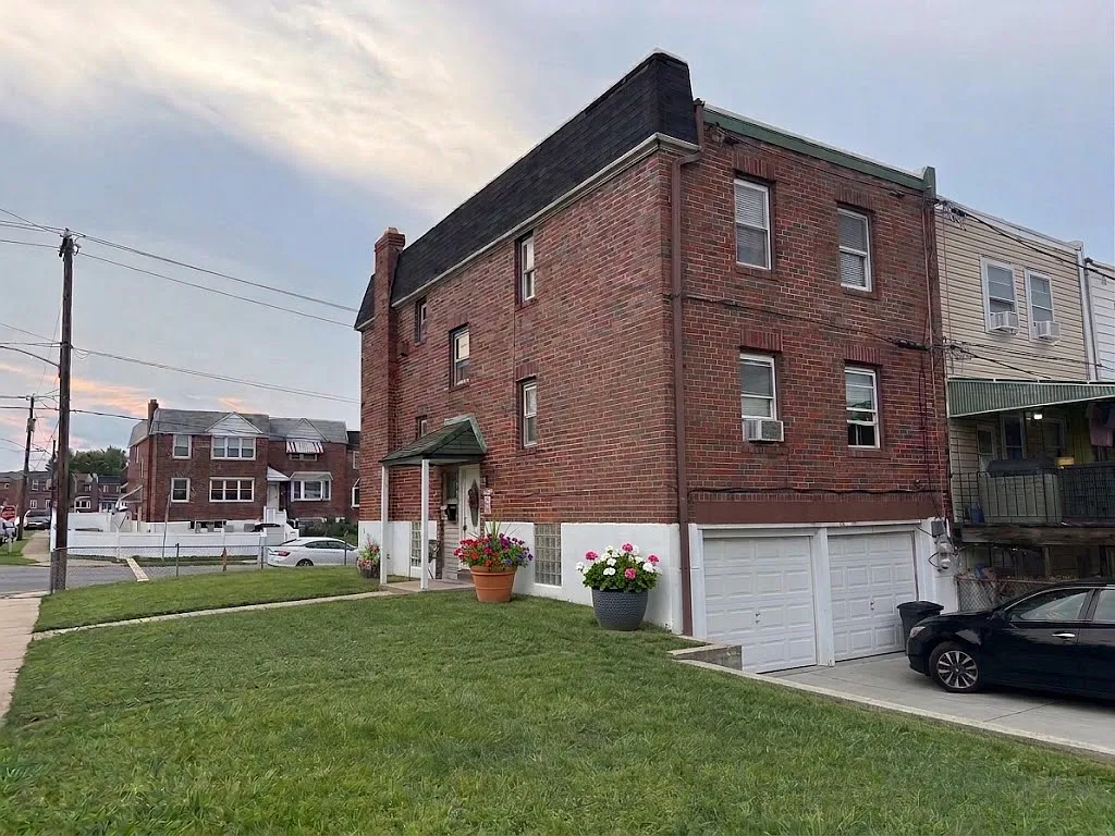 2 bed, $1,700 — Photo 2