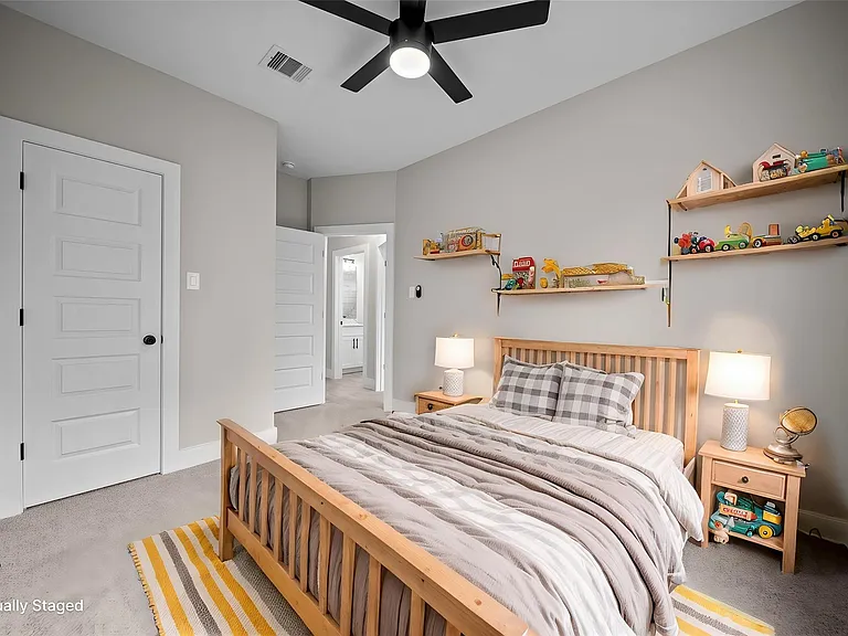 929 Green Meadow Ln #B — Photo 21