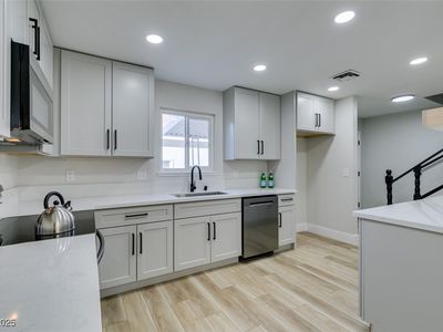 647 Greenbriar Townhouse Way #TOWNHOUSE, Las Vegas, NV, 89121