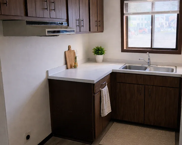 240-264 E Dekora St — Photo 14