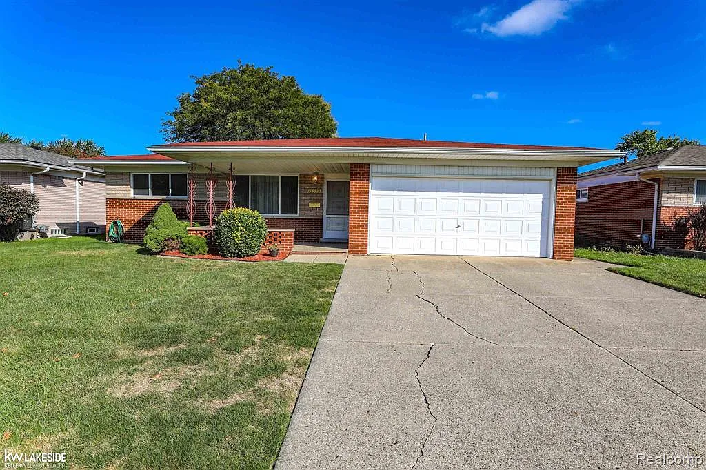 13325 Iowa Dr photo 1