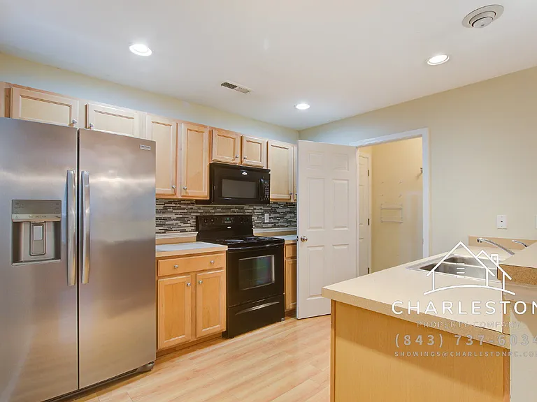 2457 Scholar Ln — Photo 16