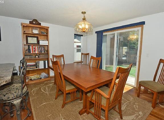 5th image of 12213 NE 71st St