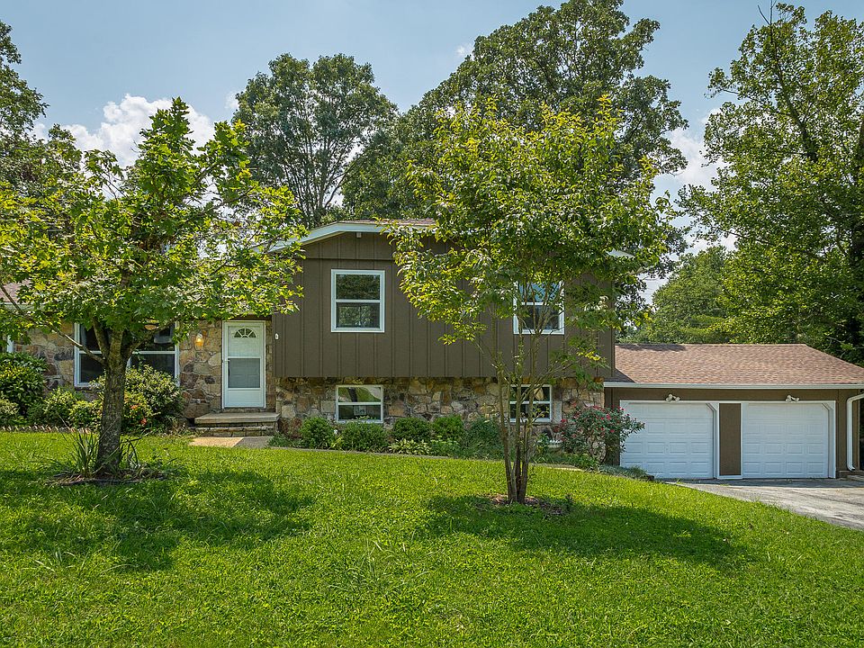1st image of 9211 Village Wood Dr