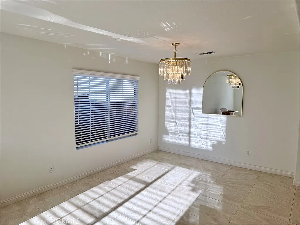 4 bed, 4.5 bath, 2606 sqft, $3,995 — Photo 4