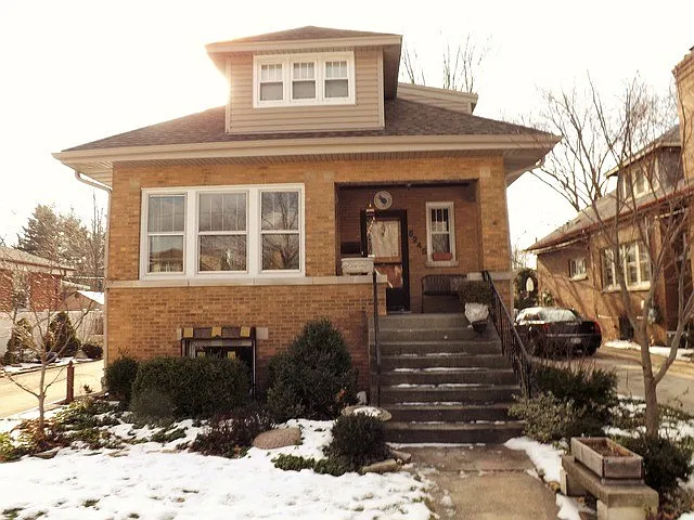 5245 George St photo 1