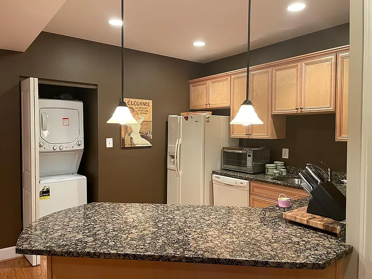 1476 Carrington Ridge Ln — Photo 13