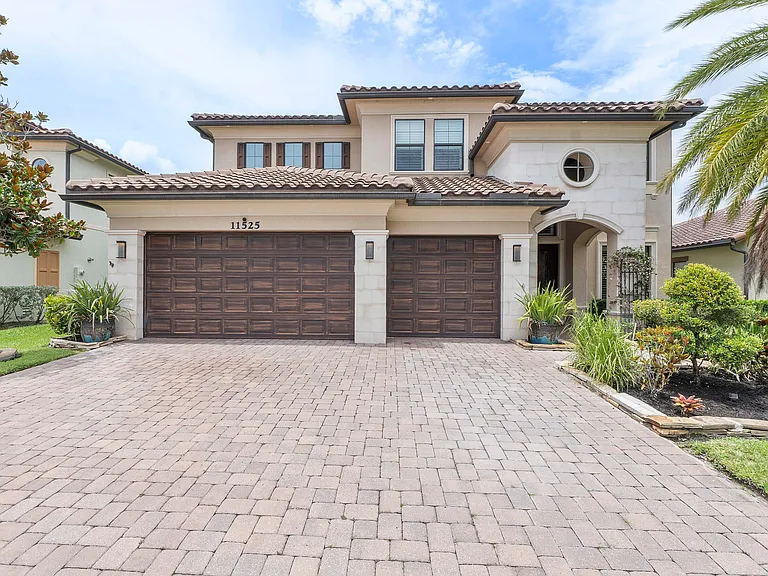 11525 NW 81st Pl — Photo 67