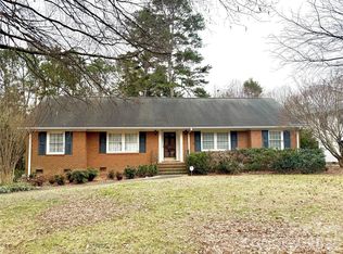 301 Wingrave Dr, Charlotte, NC 28270