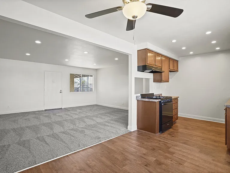 Stonehedge Apartments — Photo 23