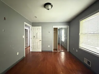 94 Winfield Ave #1 — photo 4 of 7